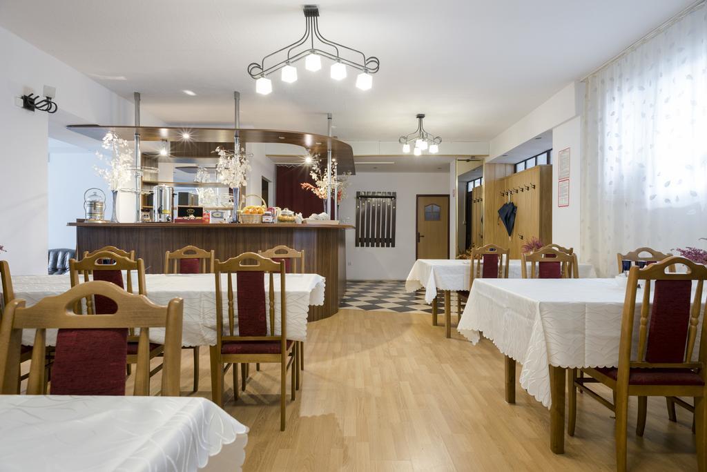 Apartamento Gosciniec Exclusive Varsovia Exterior foto