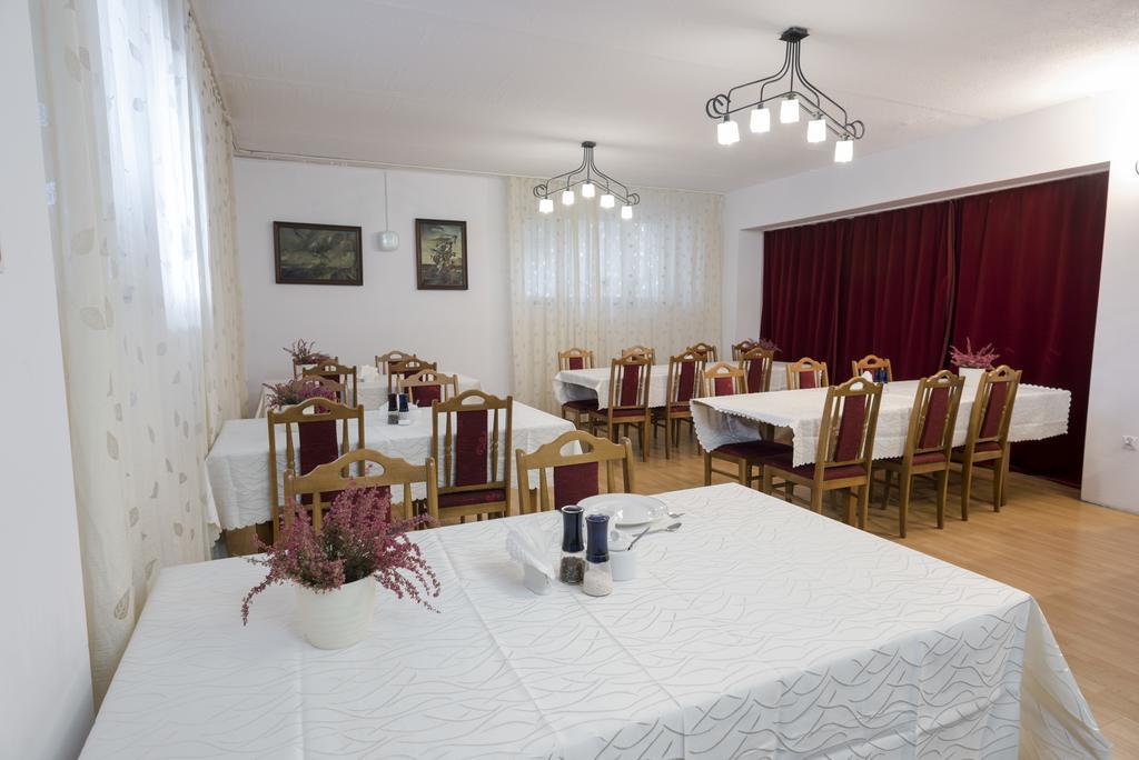 Apartamento Gosciniec Exclusive Varsovia Exterior foto